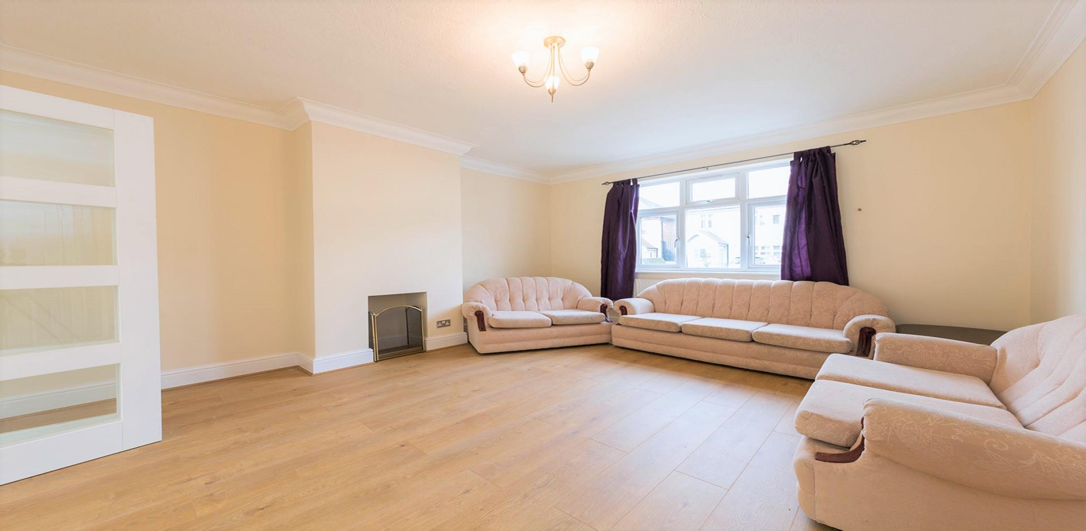 			3 Bedroom, 2 bath, 1 reception Flat			 Mill Lane, WEST HAMPSTEAD